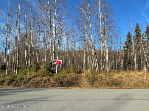 2150 S Seabiscuit Ln, Palmer, AK, 99645-7664 | Card Image