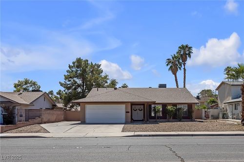 3105 Vegas Valley Dr, Las Vegas, NV, 89121-1349 | Card Image