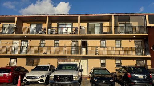 d203-2319 W 60th St, Hialeah, FL, 33016-4494 | Card Image