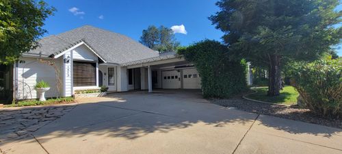 1575 Saint Andrews Dr, Redding, CA, 96003-9798 | Card Image