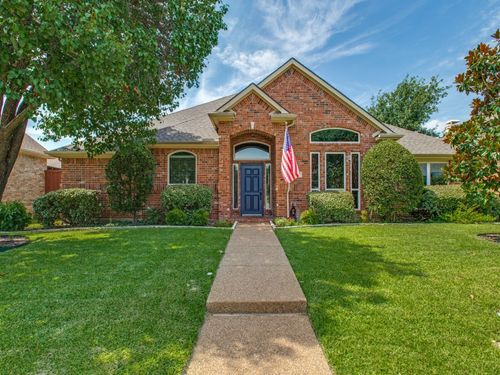 9502 Valley Lake Ln, Irving, TX, 75063-5012 | Card Image