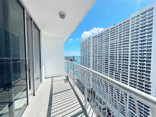 apt-2708-1750 N Bayshore Dr, Miami, FL, 33132-3210 | Card Image