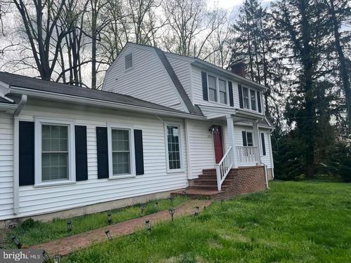 2722 Chain Bridge Rd, Vienna, VA, 22181-5301 | Card Image