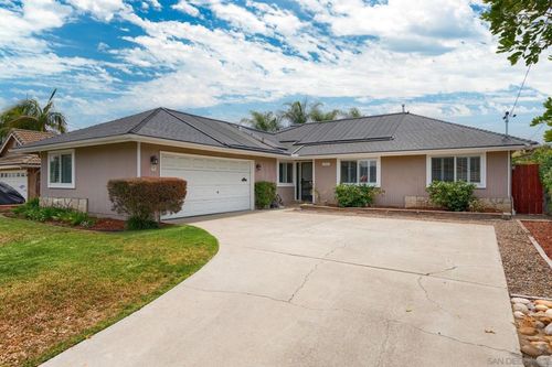 7943 June Lake Dr, San Diego, CA, 92119-3113 | Card Image