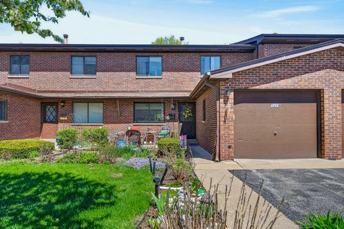 1219-1219 Hunters Ln, Lake Zurich, IL, 60047-2251 | Card Image