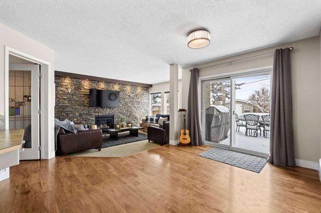 21 Silverstone Mews Nw, Home with 4 bedrooms, 3 bathrooms and 6 parking in Calgary AB | Image 9