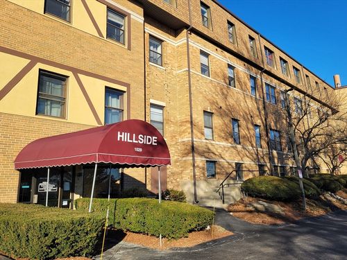 apt-20-1029 Pleasant St, Worcester, MA, 01602-1356 | Card Image