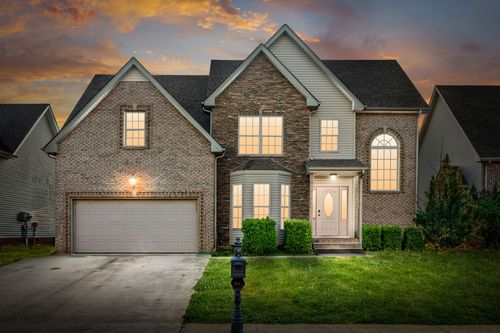 1108 Chinook Cir, Clarksville, TN, 37042-8234 | Card Image