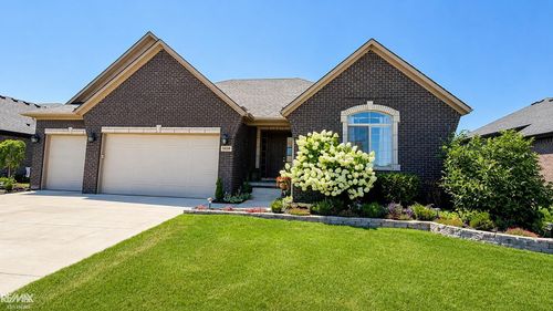 56387 Scotland, Macomb, MI, 48042 | Card Image