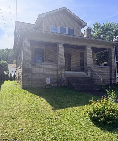 221 Lincoln St, Grafton, WV, 26354-1465 | Card Image