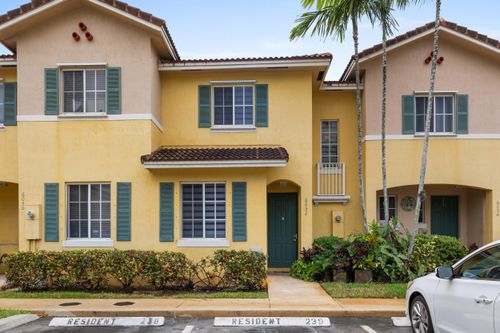 6052 Sw 19th St, North Lauderdale, FL, 33068-4613 | Card Image