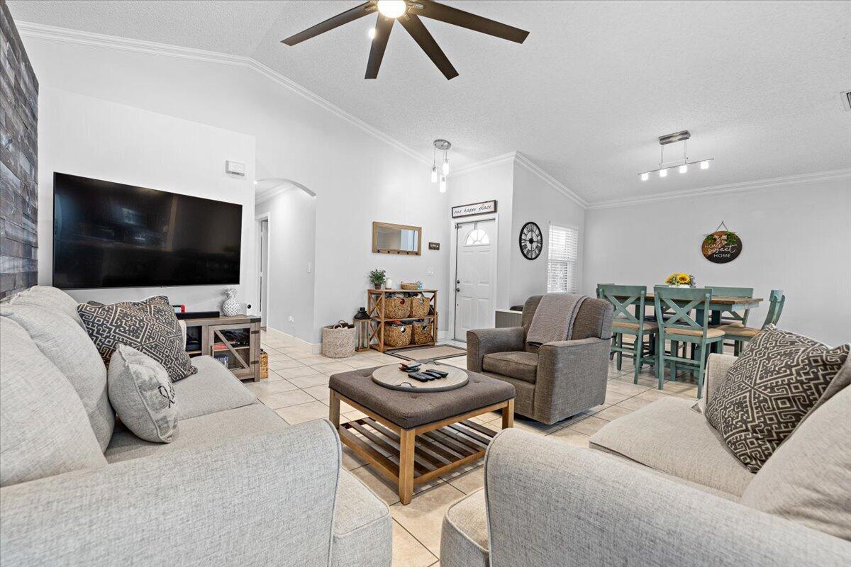 Highsmith Ct, Lake Worth, FL 33467