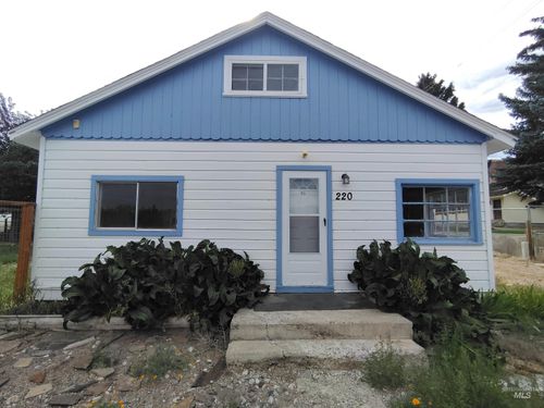 220 S 2nd St, Challis, ID, 83226-7741 | Card Image