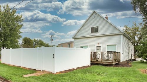 312 N 3rd St, ABBOTSFORD, WI, 54405-9557 | Card Image