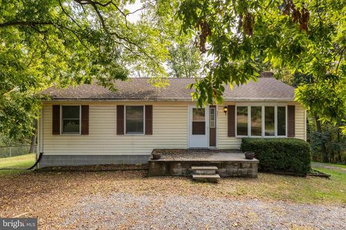 521 Tasker Rd, STEPHENS CITY, VA, 22655-2224 | Card Image