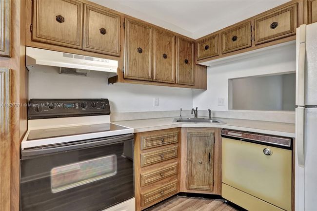 APT-212 - 8400 Lagos De Campo Blvd, Condo with 1 bedrooms, 1 bathrooms and null parking in Tamarac FL | Image 9