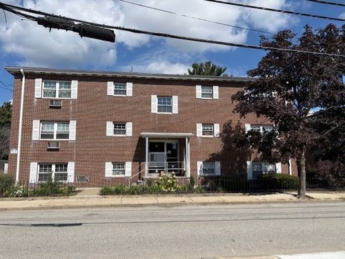 26-31 Pond St, Waltham, MA, 02451-4567 | Card Image
