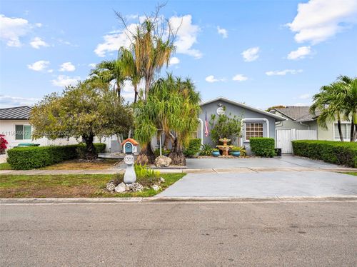 13811 Sw 14th St, Miami, FL, 33184-2710 | Card Image