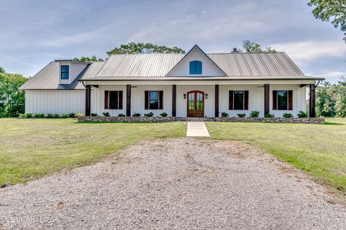 106 Horseshoe Ln, Flora, MS, 39071-6601 | Card Image