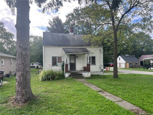 164 N Avon Ave, Wadsworth, OH, 44281-1109 | Card Image