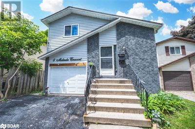 5 Melinda Cres, Home with 4 bedrooms, 2 bathrooms and 3 parking in Barrie ON | Image 1