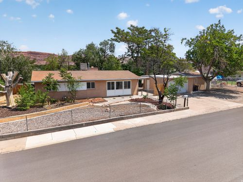 683 Mountain View Dr, Moab, UT, 84532-2937 | Card Image