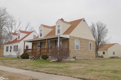 526 Leffler St, West Burlington, IA, 52655-1213 | Card Image