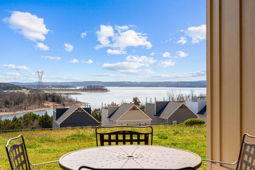 114-200 Majestic Dr, Branson, MO, 65616-2414 | Card Image