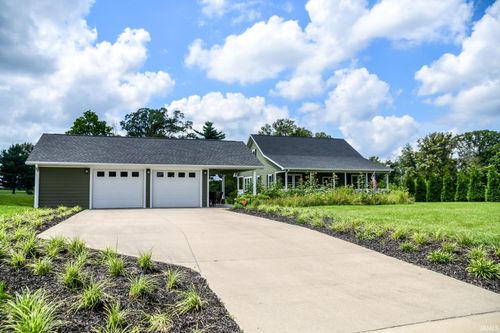 5753 N Golf Course Rd, Bicknell, IN, 47512-8215 | Card Image