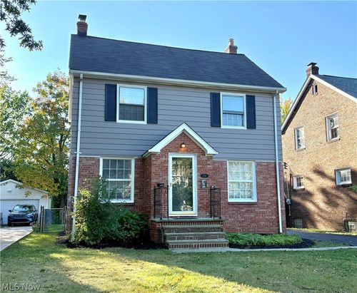 2216 Barrington Rd, University Heights, OH, 44118-3027 | Card Image
