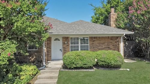 2800 Shady Grove Dr, Bedford, TX, 76021-4204 | Card Image