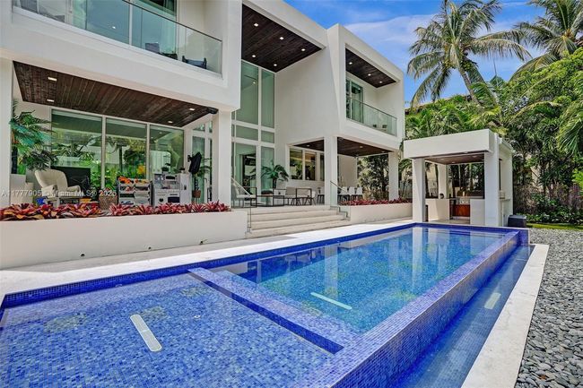 201 Buttonwood Dr, House other with 5 bedrooms, 7 bathrooms and null parking in Key Biscayne FL | Image 4