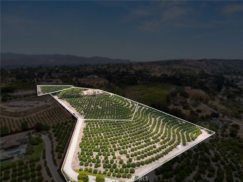 15 Encino Ave, Camarillo, CA, 93010-1718 | Card Image