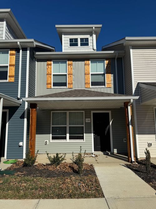 130 Quarry Point Dr, Clarksville, TN, 37043-3368 | Card Image