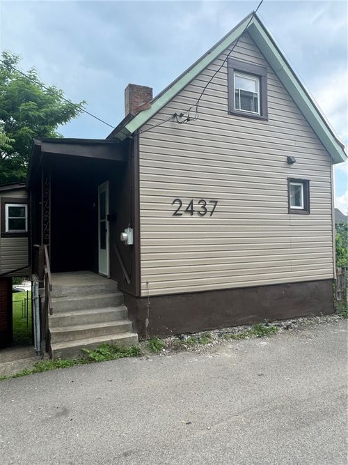 2437 Bruce Way, Swissvale, PA, 15218 | Card Image