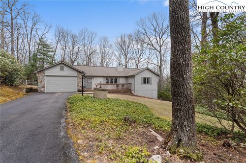 120 Village Rd, Roaring Gap, NC, 28668 | Card Image