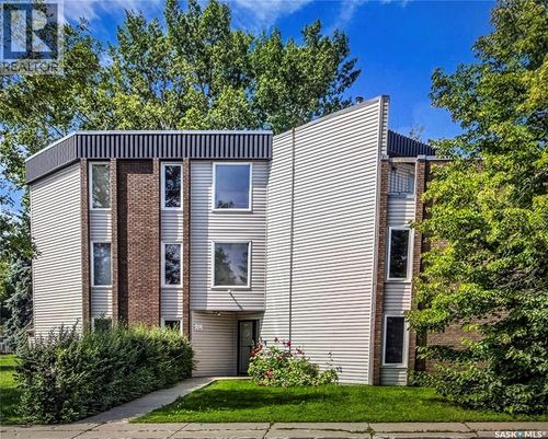 201-302 Tait Cres, Saskatoon, SK, S7H5L2 | Card Image