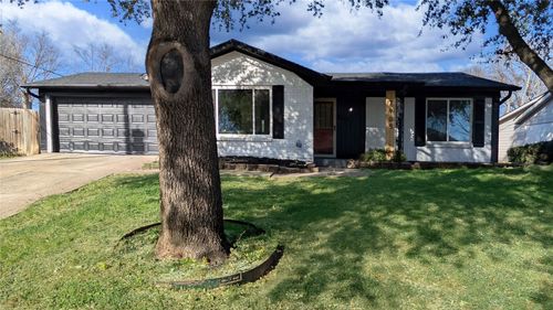 7905 Joreen Dr, North Richland Hills, TX, 76180-7057 | Card Image