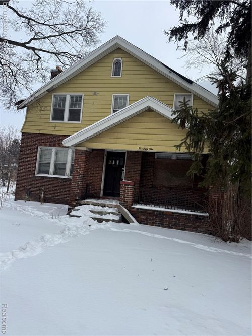 555 W Huron St, Pontiac, MI, 48341-1606 | Card Image