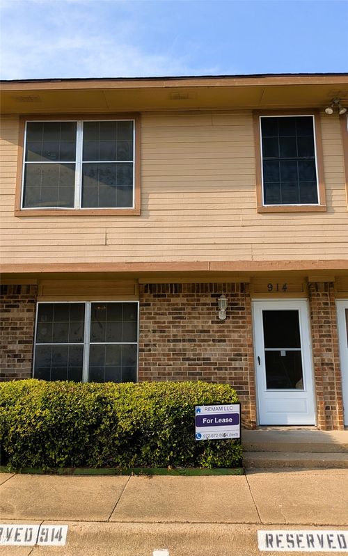 914 Cedar Ter, Cedar Hill, TX, 75104-4790 | Card Image