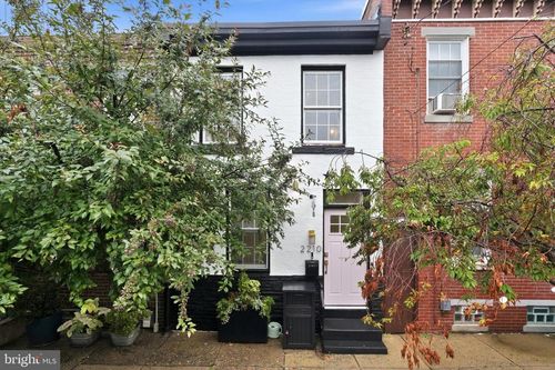 2210 E Thompson St, PHILADELPHIA, PA, 19125-3627 | Card Image