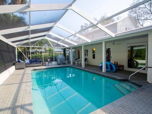 535 Honeysuckle Ln, Vero Beach, FL, 32963-1810 | Card Image