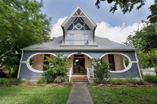 315 Walnut St, New Ulm, TX, 78950-2340 | Card Image