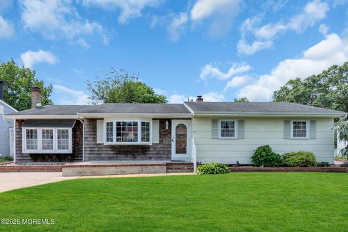 62 Garden Ave, Brick, NJ, 08724-8113 | Card Image