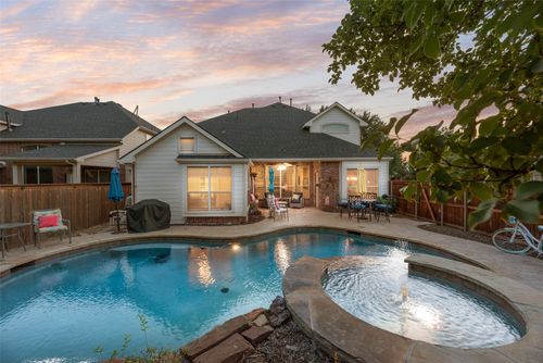 1660 Meadows Ave, Lantana, TX, 76226-6628 | Card Image