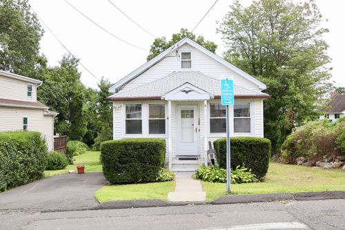 120 Webb Ave, Stamford, CT, 06902-4438 | Card Image