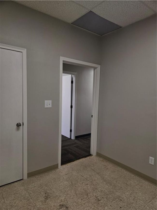 676 Se Bayberry Ln, Home with 0 bedrooms, 0 bathrooms and 20 parking in Lee's Summit MO | Image 11