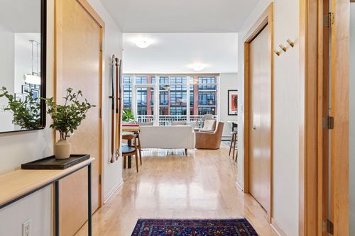 unit-731-215 10th Ave S, Minneapolis, MN, 55415-2106 | Card Image