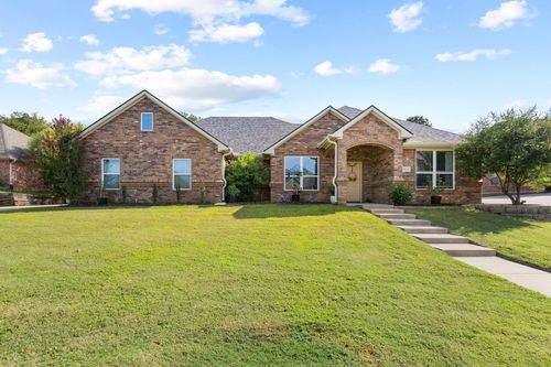 2914 Village Cir, Denison, TX, 75020-5524 | Card Image