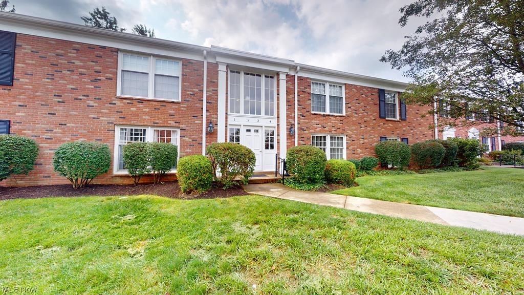 2 Williamsburg Circle, Inactive in Wheeling Zoocasa